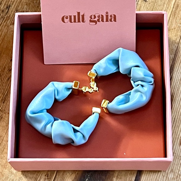 🌺🎉HP🎉🌺 NWT Cult Gaia Sanura Earrings Ice Blue - Picture 2 of 16